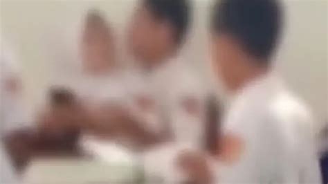 bokep memek|Viral Video Anak SMP di Kota Baubau Mesum Dalam Kelas,。